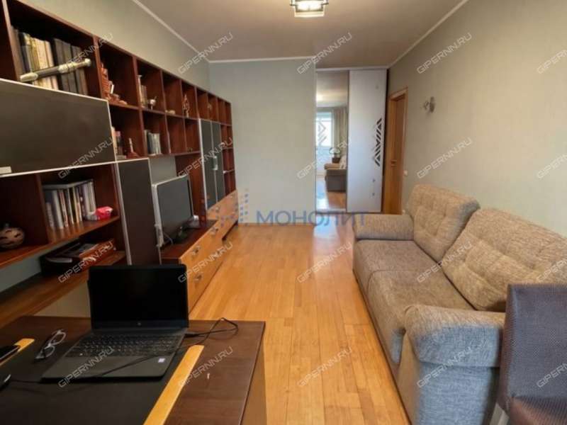 четырёхкомнатная квартира на улице Нестерова дом 33