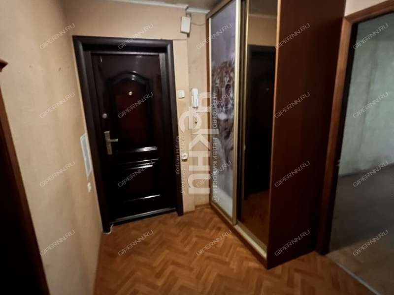 трёхкомнатная квартира на улице имени Генерала Ивлиева дом 33