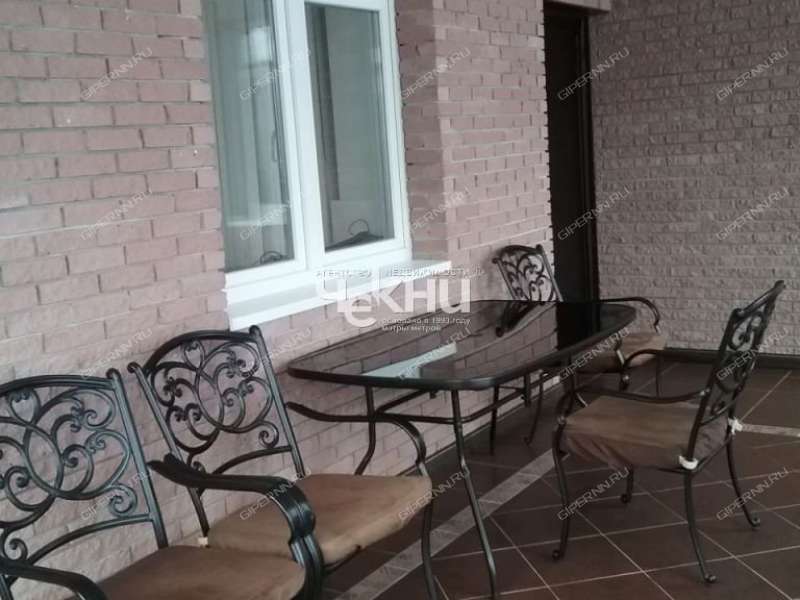 дом на Калухина село Великий Враг