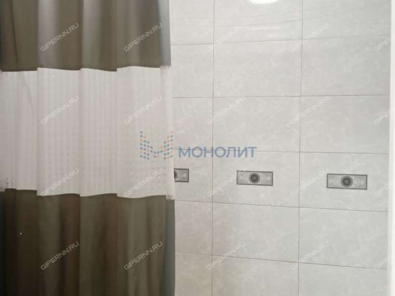 четырёхкомнатная квартира на проспекте Бусыгина дом 50