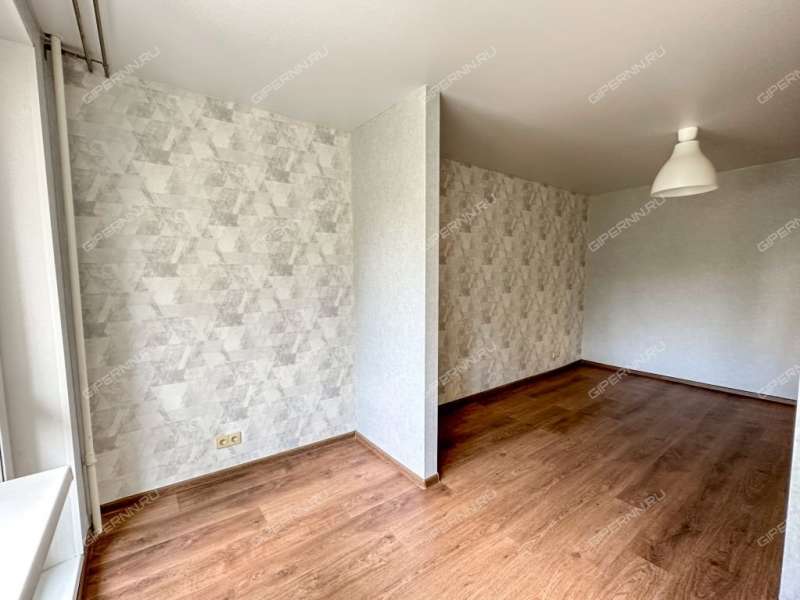 трёхкомнатная квартира на улице Юлиуса Фучика дом 39