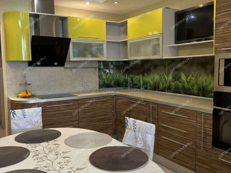 трёхкомнатная квартира на улице Карла Маркса дом 54