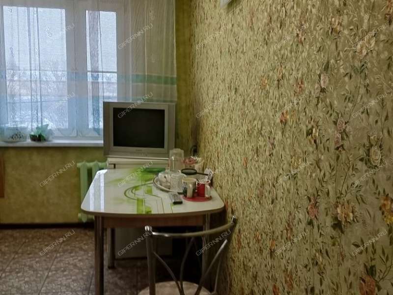 трёхкомнатная квартира на проспекте Бусыгина дом 56