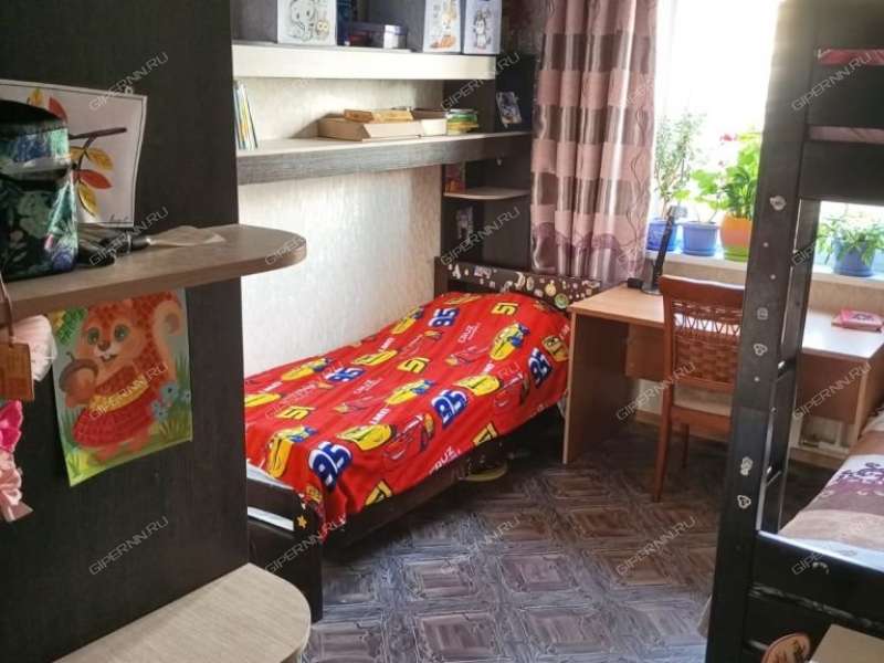 трёхкомнатная квартира на Космической улице дом 60