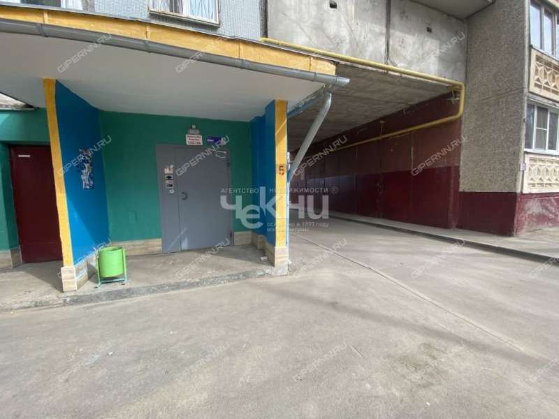 трёхкомнатная квартира на улице Минеева дом 31