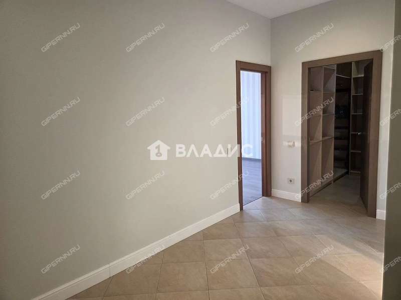 трёхкомнатная квартира в Корейском переулке дом 8