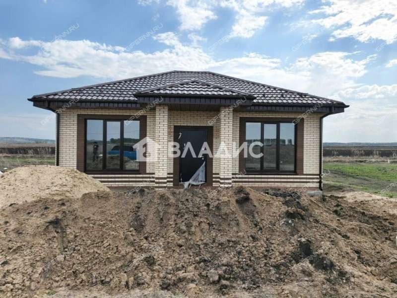 дом на  сельский посёлок Ждановский