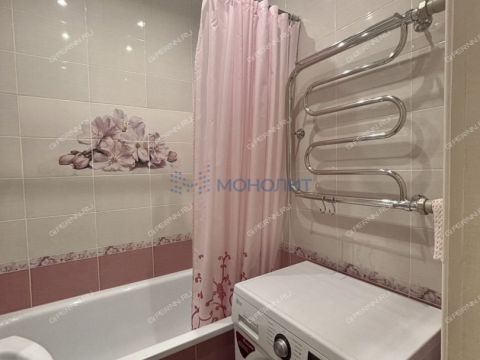 3-komnatnaya-ul-verhnepecherskaya-d-5 фото