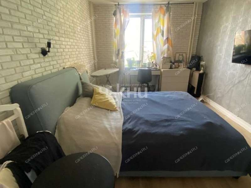 трёхкомнатная квартира на улице Верхнепечёрская дом 15 к1