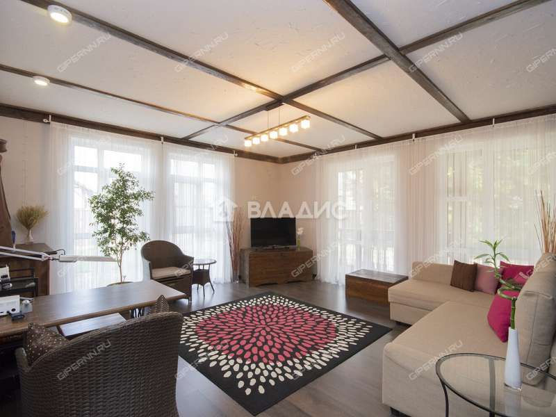 дом на улице Выселки село Шава