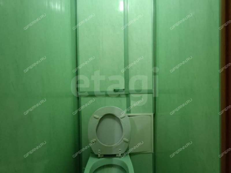 двухкомнатная квартира на улице Верхнепечёрская дом 12