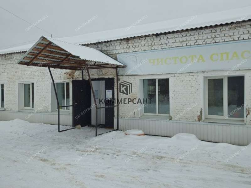 здание под офис, торговую площадь на площади Бориса Корнилова город Семёнов