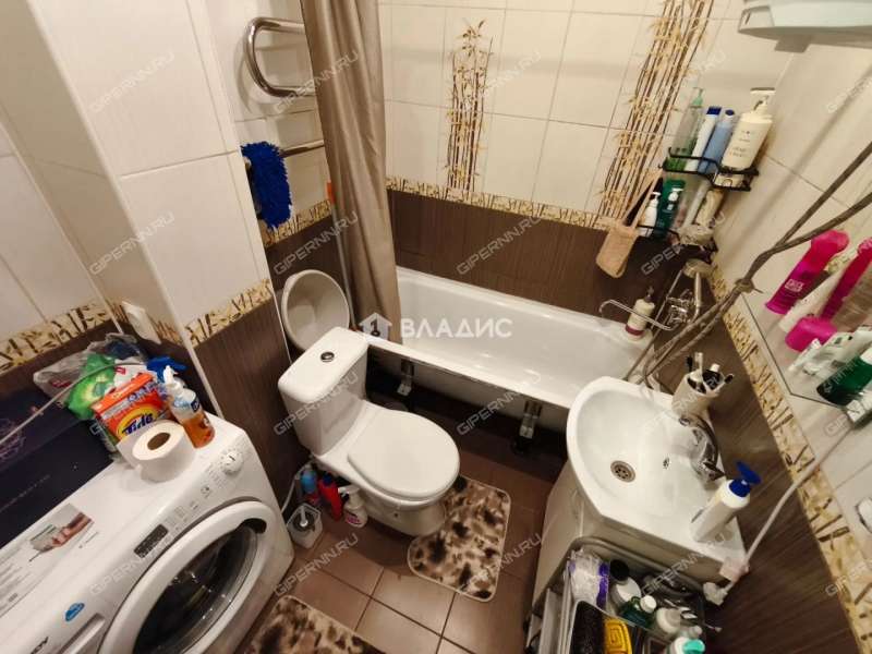 трёхкомнатная квартира на улице Куйбышева дом 20