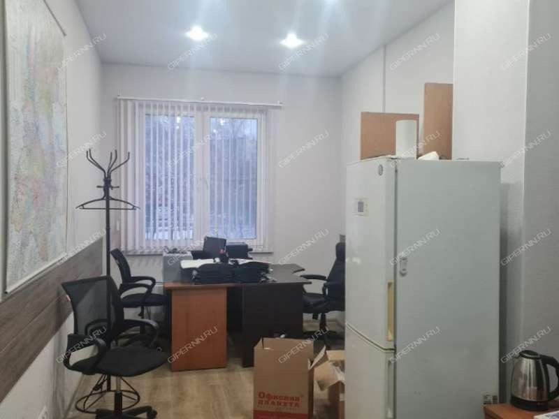 помещение под помещение свободного назначения на улице Сазанова