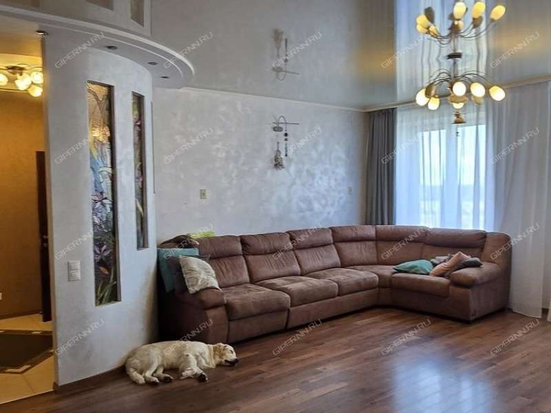трёхкомнатная квартира на Берёзовской улице дом 103