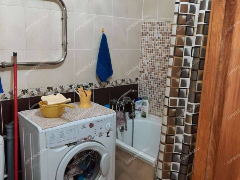 трёхкомнатная квартира на проспекте Бусыгина дом 18