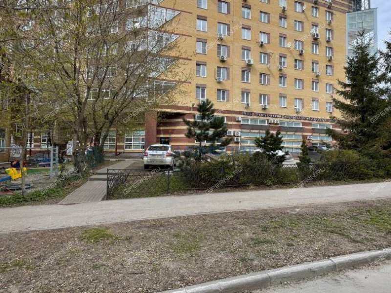 четырёхкомнатная квартира на улице Нестерова дом 33