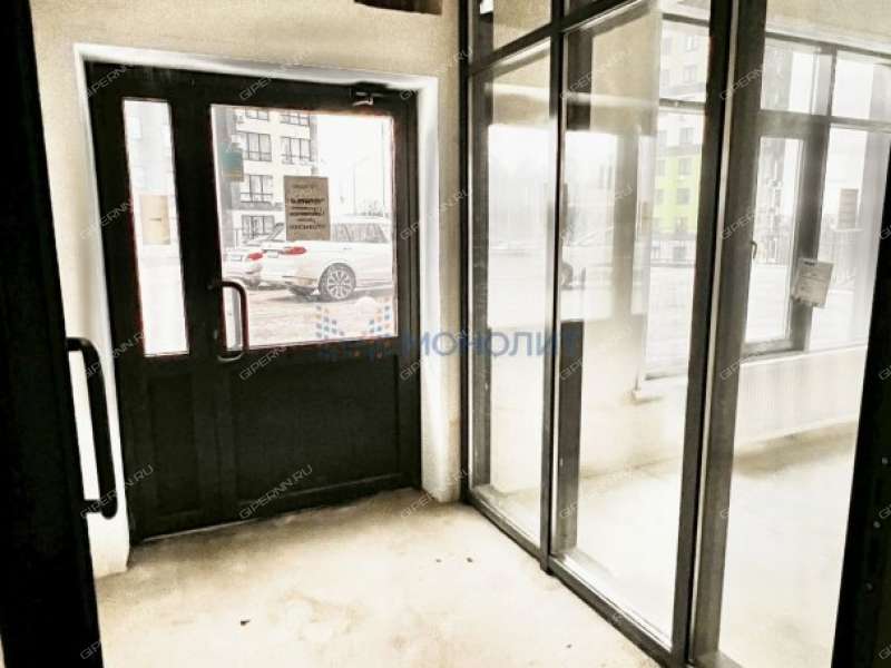 помещение под офис, торговую площадь на улице Родионова