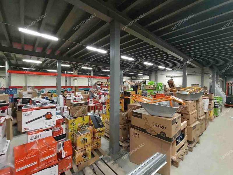 помещение под склад на Жиркомбината ш, д.8а