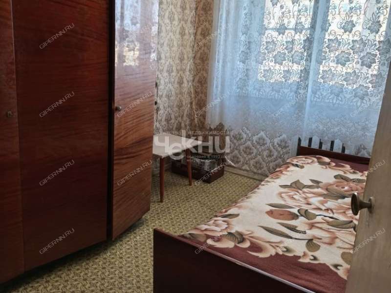 трёхкомнатная квартира в 6-м микрорайоне дом 21