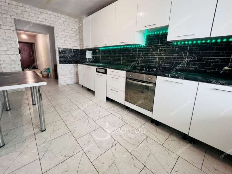 двухкомнатная квартира на проспекте Гагарина дом 107