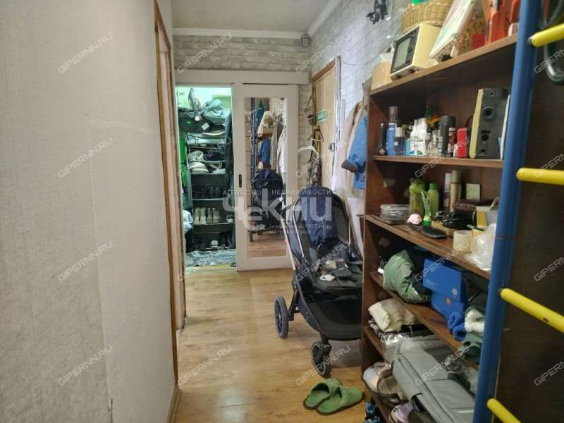 трёхкомнатная квартира на улице Германа Лопатина дом 13