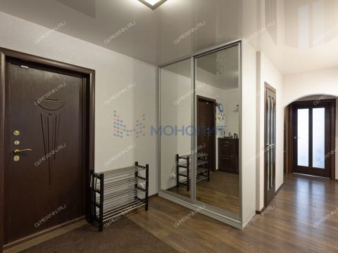 3-komnatnaya-ul-rodionova-d-165-k10 фото