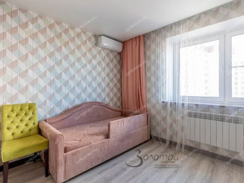 3-komnatnaya-b-r-60-letiya-oktyabrya-d-21-k1 фото