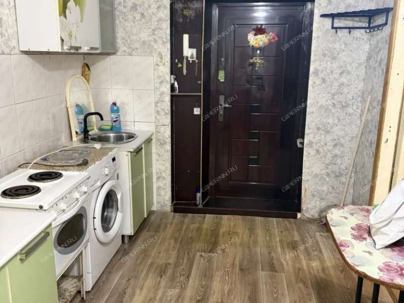 комната в доме 33 к2 на Дворовой улице