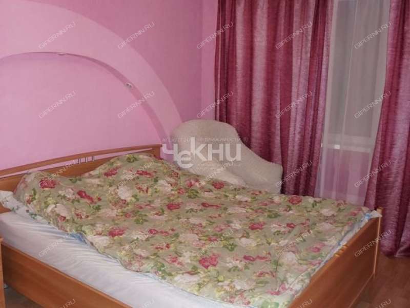 трёхкомнатная квартира на улице Тропинина дом 12