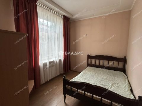 2-komnatnaya-ul-kosmonavta-komarova-d-13a фото