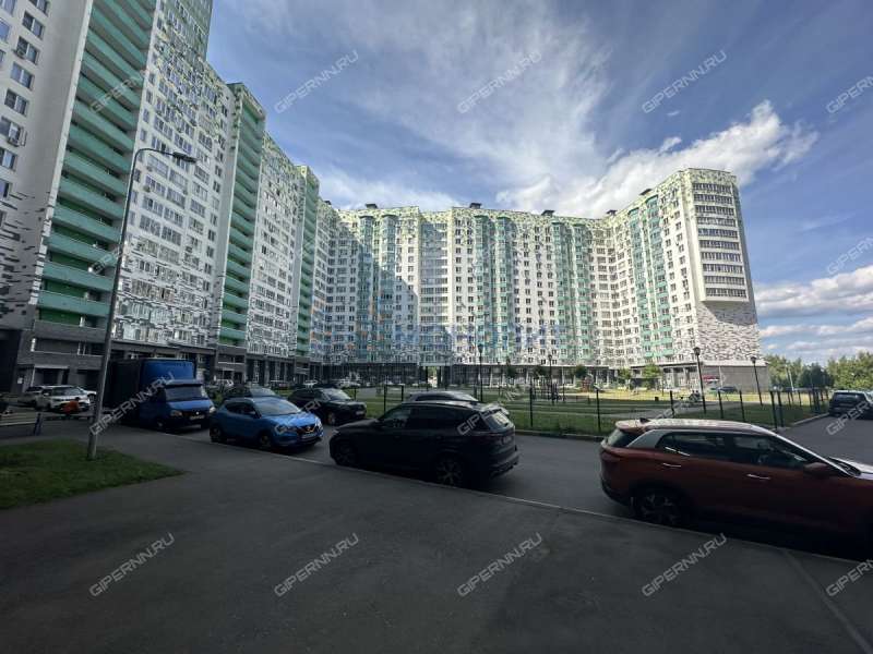 трёхкомнатная квартира на Лысогорской улице дом 89 к3