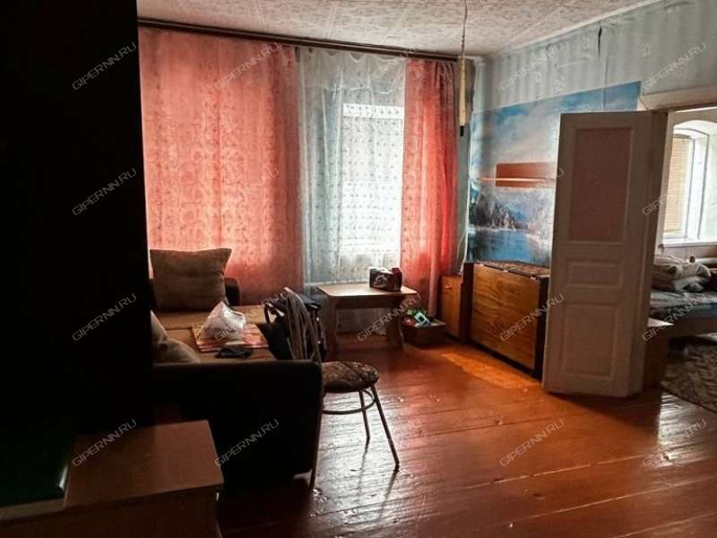 дом на Центральная село Асташиха