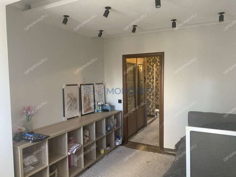 четырёхкомнатная квартира на улице Генерала Зимина дом 20