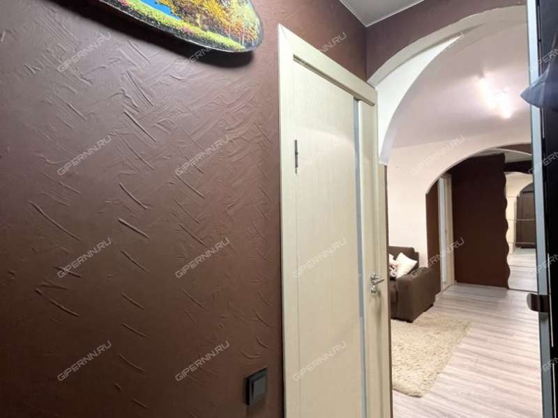 трёхкомнатная квартира на Нижегородской улице дом 18 город Кстово