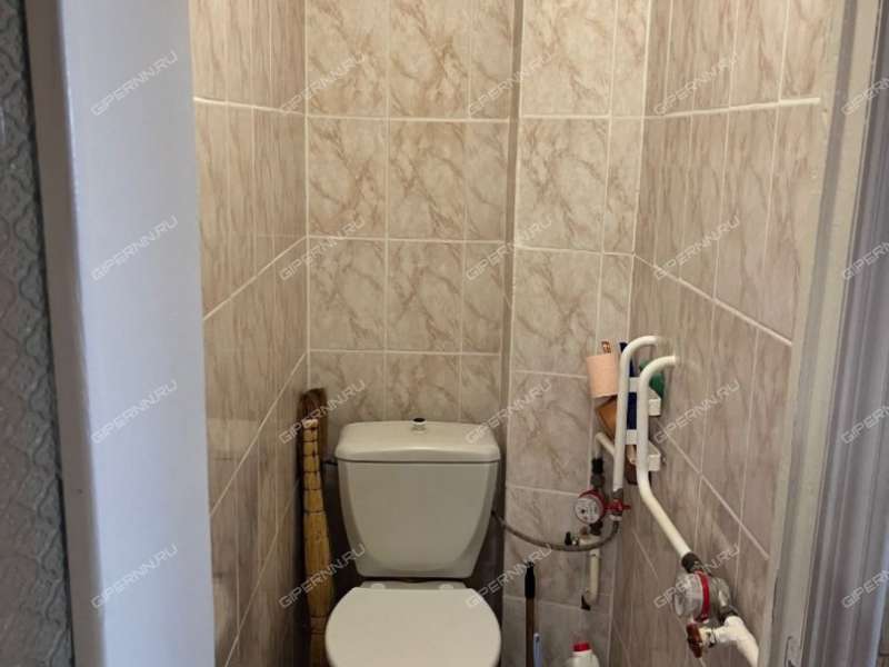 трёхкомнатная квартира в Центральном микрорайоне дом 10 город Выкса