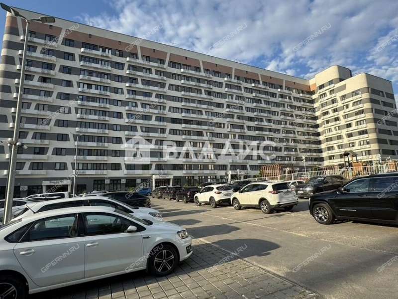 трёхкомнатная квартира на улице Максима Горького дом 24