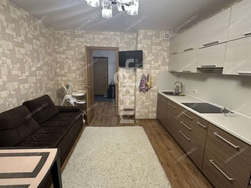 трёхкомнатная квартира на Первоцветной улице дом 6