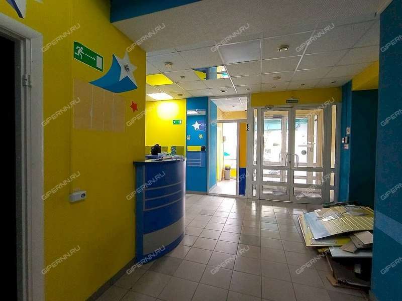 помещение под торговую площадь на Полтавская ул., д.11