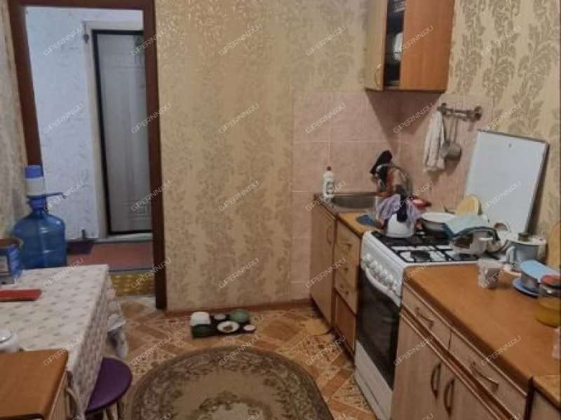 трёхкомнатная квартира на улице Ватутина дом 16а