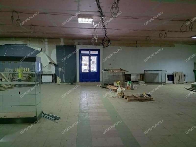 помещение под торговую площадь на Советская ул, д. 11