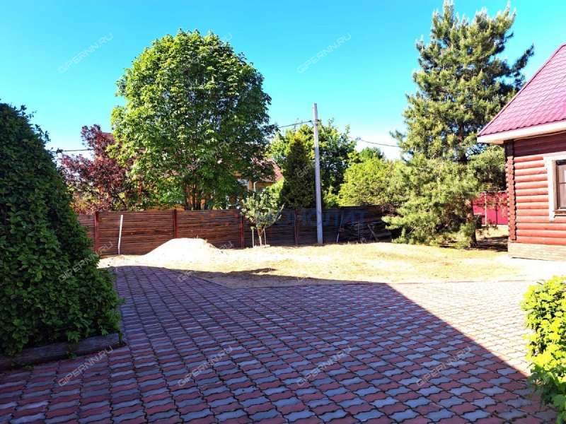 коттедж на улице Садовая посёлок Октябрьский