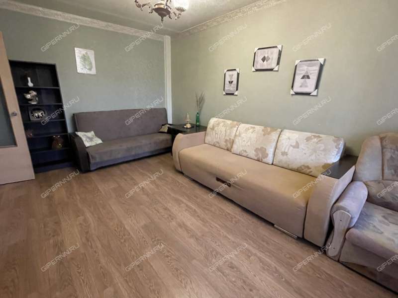 трёхкомнатная квартира на Молодёжном проспекте дом 12а